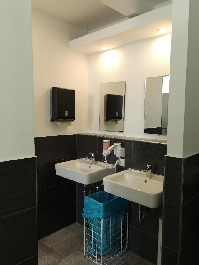 Mac City Hostel Hamburg Eksteriør bilde
