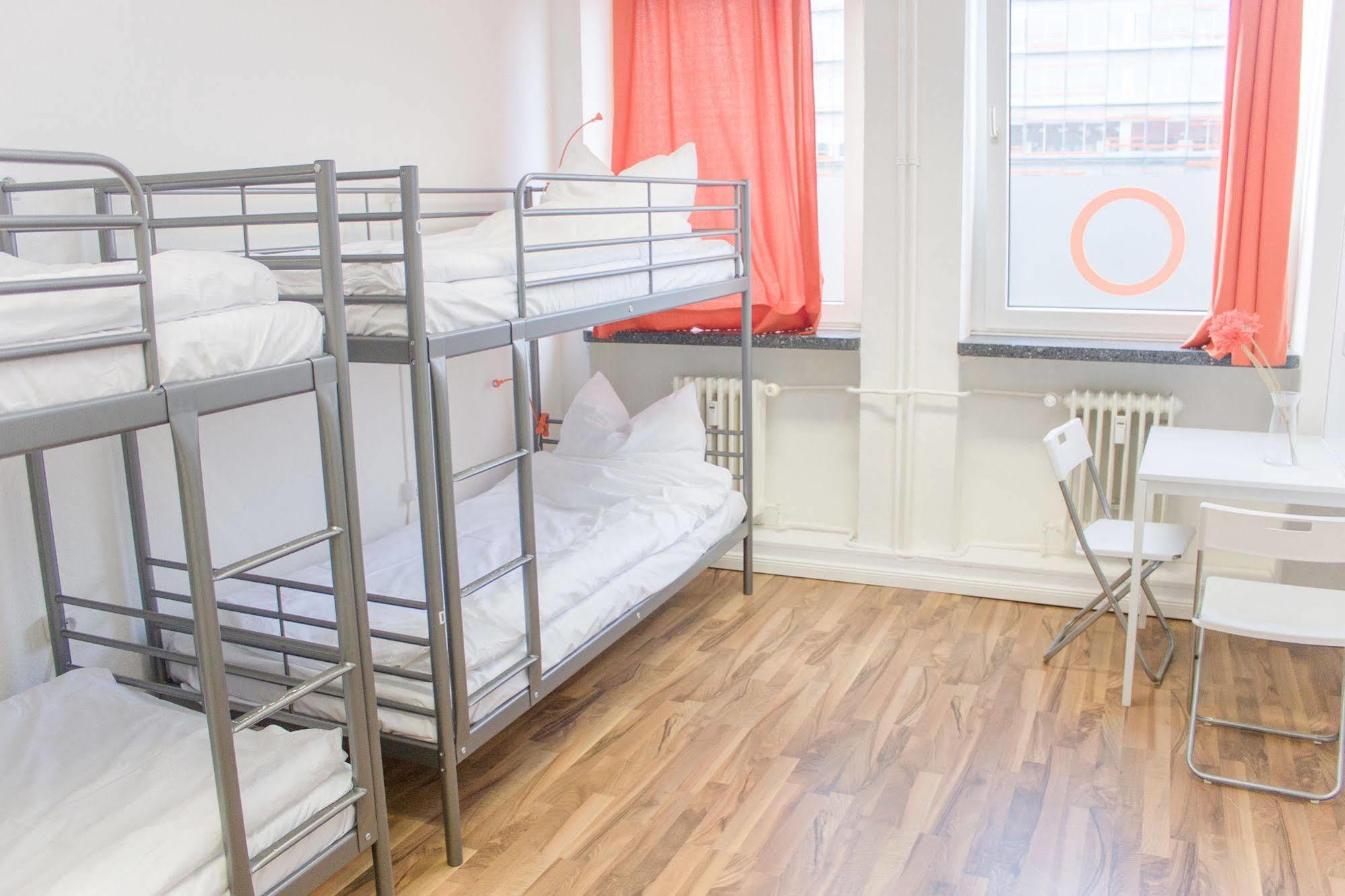 Mac City Hostel Hamburg Eksteriør bilde
